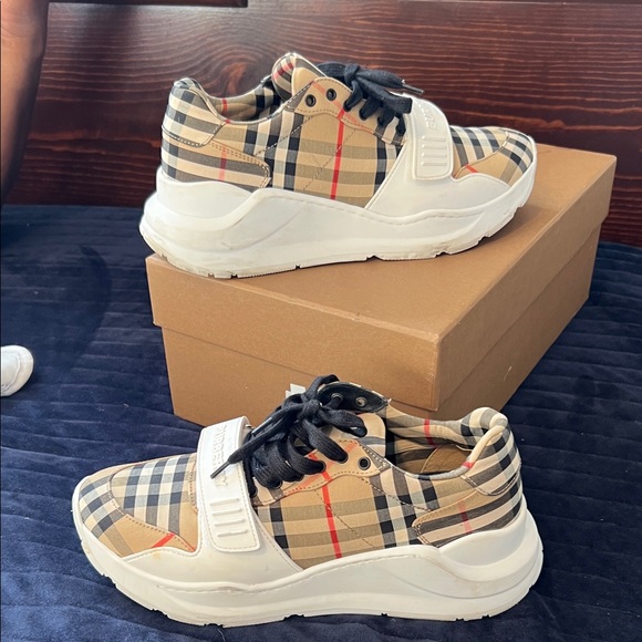 Burberry Checkered Sneakers - Beige, Black, Red - Picture 5 of 5